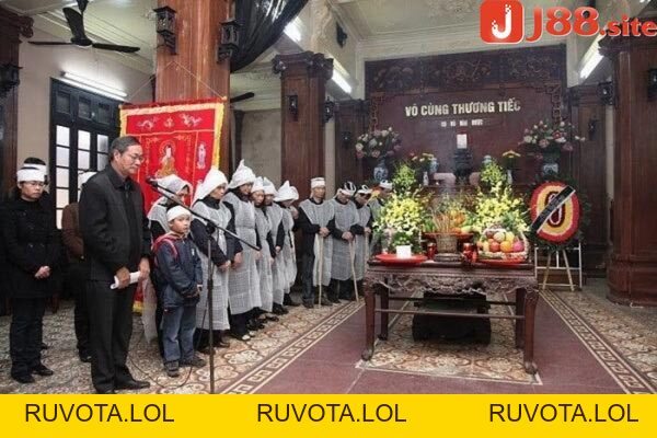 Ý nghĩa khi nằm mơ thấy đám ma nhà hàng xóm? - RUVOTA.LOL Ý nghĩa khi nằm mơ thấy đám ma nhà hàng xóm? - RUVOTA.LOL