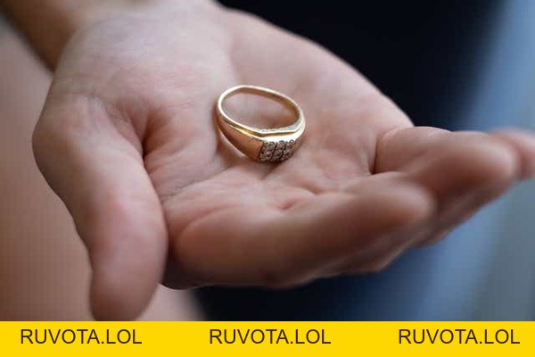 Nằm mơ nhặt được vàng đánh lô gì trúng lớn? Ý nghĩa giấc mơ - RUVOTA.LOL Nằm mơ nhặt được vàng đánh lô gì trúng lớn? Ý nghĩa giấc mơ - RUVOTA.LOL